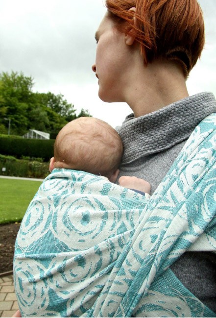 Leer de draagdoek dragen voor meer comfort en verbondenheid – bij Pret à Porter Hoe draag je een draagdoek?